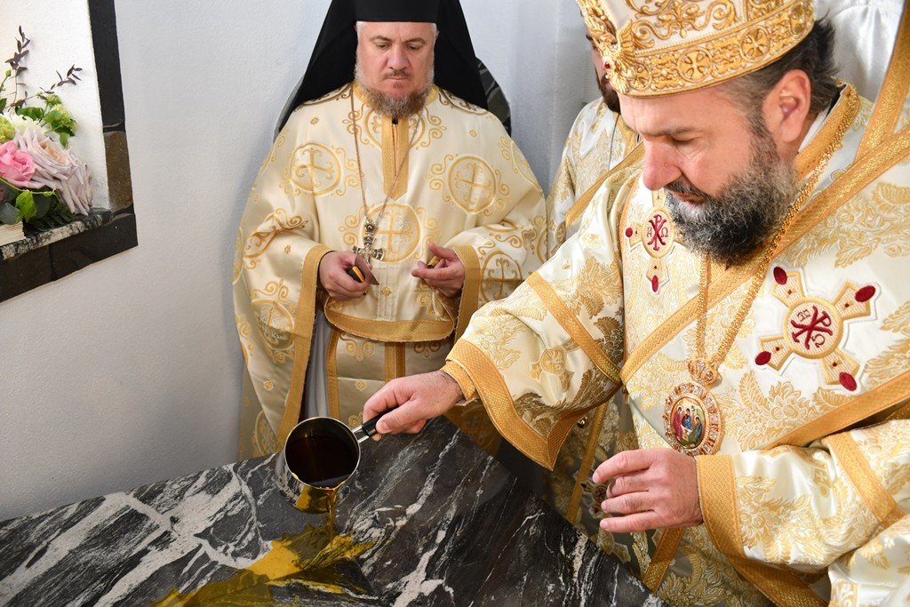 Târnosirea bisericii din stâncă de la Piatra Scrisă 348146