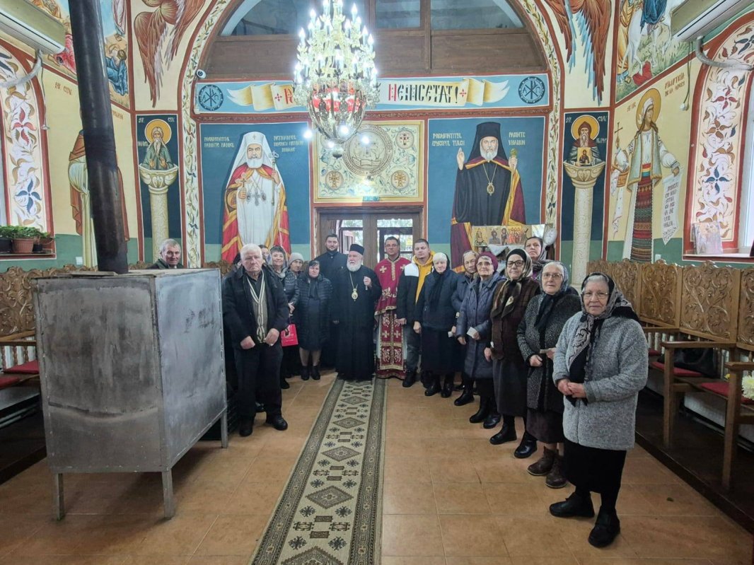 Vizite arhierești în parohii din  Tulcea 348183