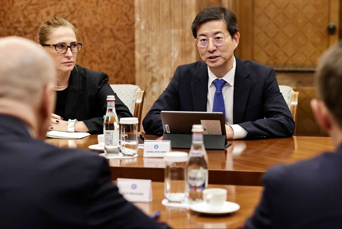 Joong Shik Kang, șeful misiunii FMI la București,  a avut în septembrie o întrevedere cu premierul Ilie Bolojan 348196