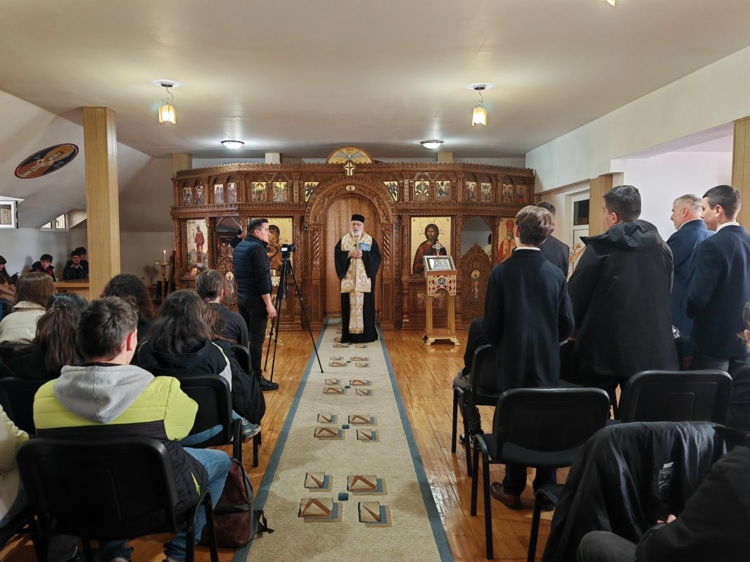 Patru decenii de arhierie pentru Arhiepiscopul Argeșului și Muscelului 348231