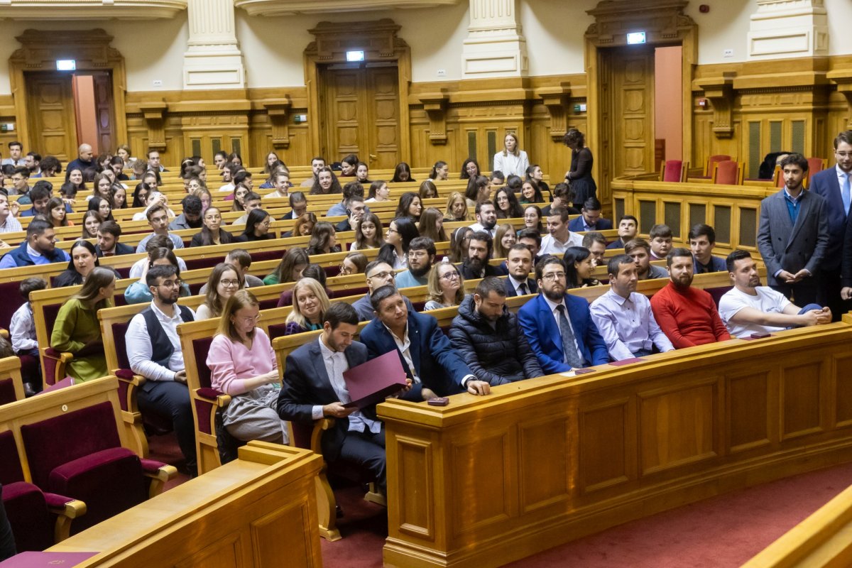 Peste 600 de voluntari premiați în Aula Magna „Teoctist Patriarhul” 348289