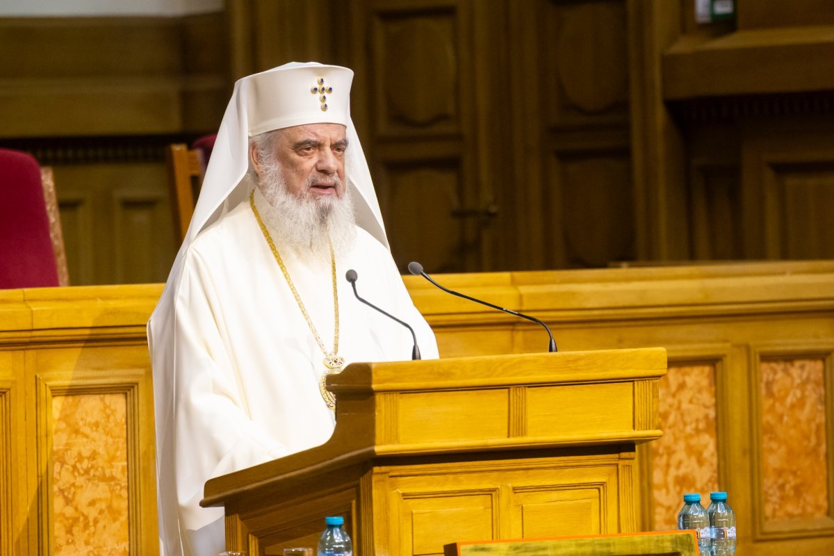 Peste 600 de voluntari premiați în Aula Magna „Teoctist Patriarhul” 348292