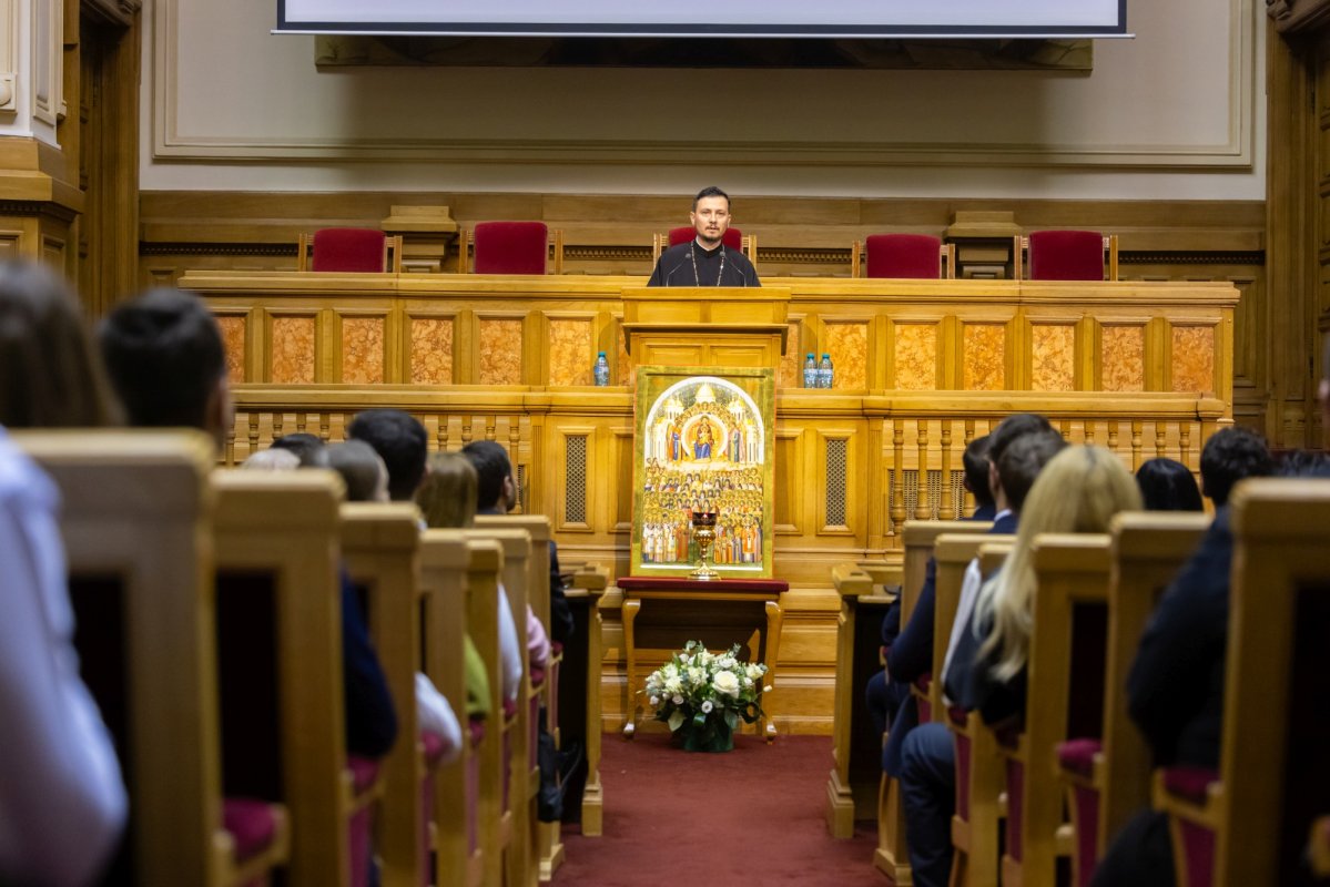 Peste 600 de voluntari premiați în Aula Magna „Teoctist Patriarhul” 348295