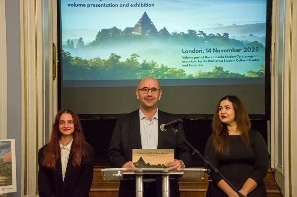 Volumul „Cărările regale ale Transilvaniei”, prezentat la Londra, de ziua de naștere a Majestății Sale Regele Charles al III-lea 348177