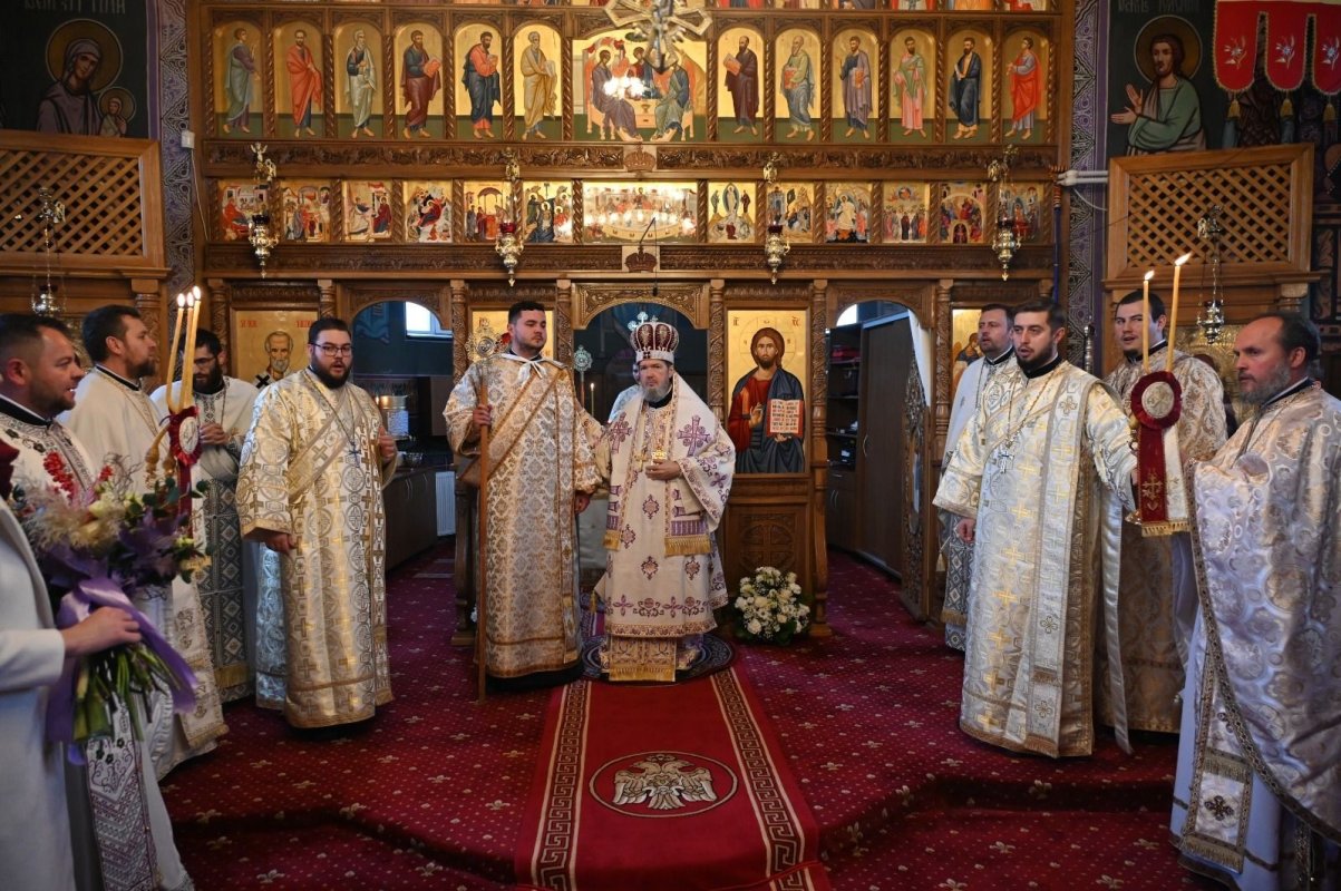 Binecuvântare arhierească în Parohia Gepiș, Protopopiatul Tinca 348350