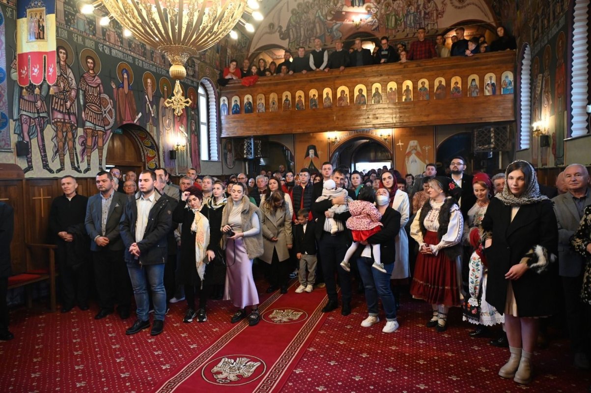 Binecuvântare arhierească în Parohia Gepiș, Protopopiatul Tinca 348352