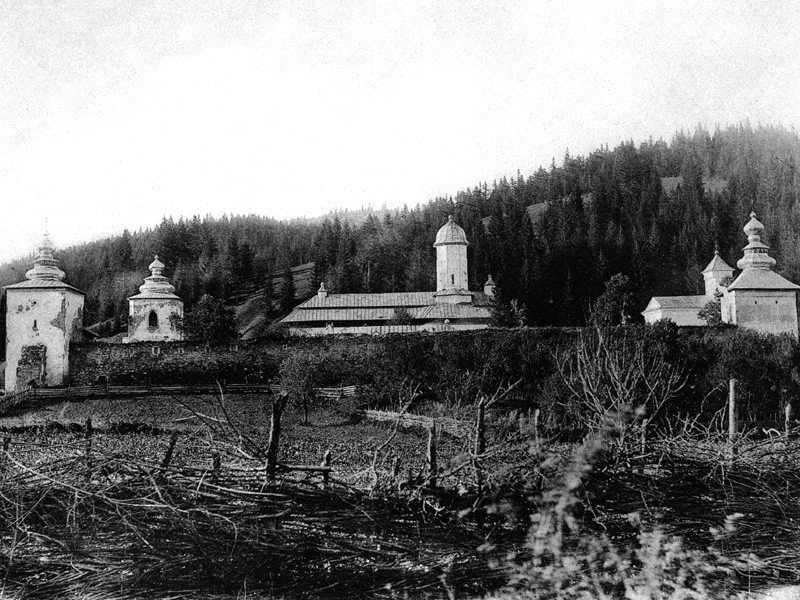 Mănăstirea Slatina, o academie a spiritului 348244