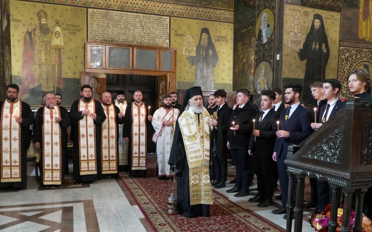 Parastas pentru întemeietorii Eparhiei Dunării de Jos 348361