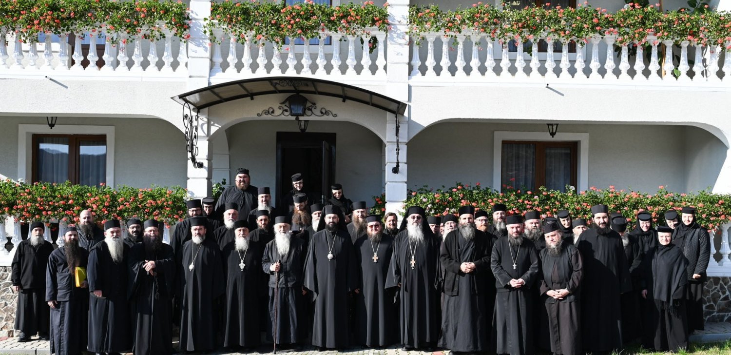 Sinaxă monahală în eparhia hunedoreană 348354