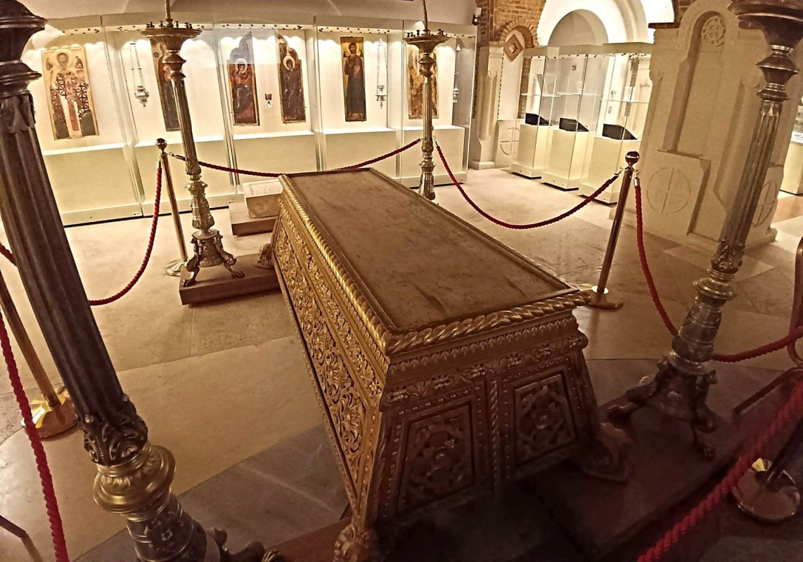 „Mărturii regale” din patrimoniul Mitropoliei Moldovei şi Bucovinei 348465