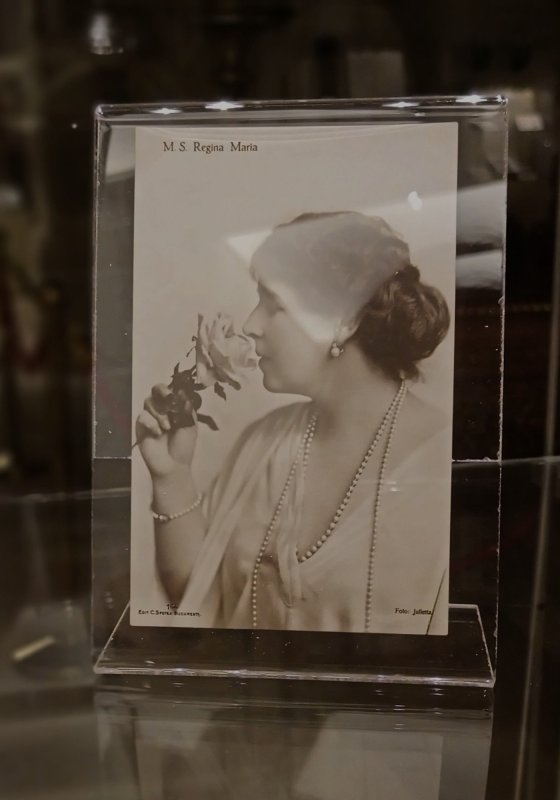 „Mărturii regale” din patrimoniul Mitropoliei Moldovei şi Bucovinei 348475