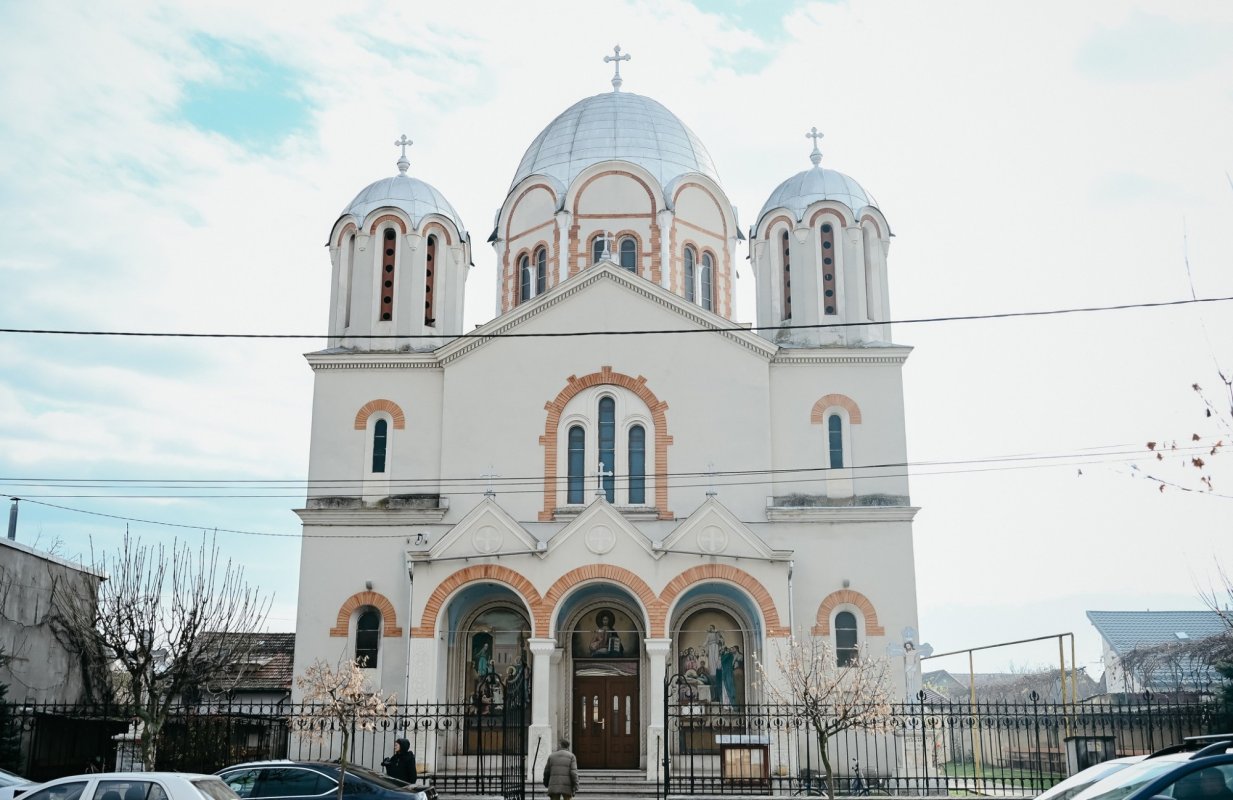 Hramul Parohiei „Intrarea în biserică a Maicii Domnului” din Gherla 348698