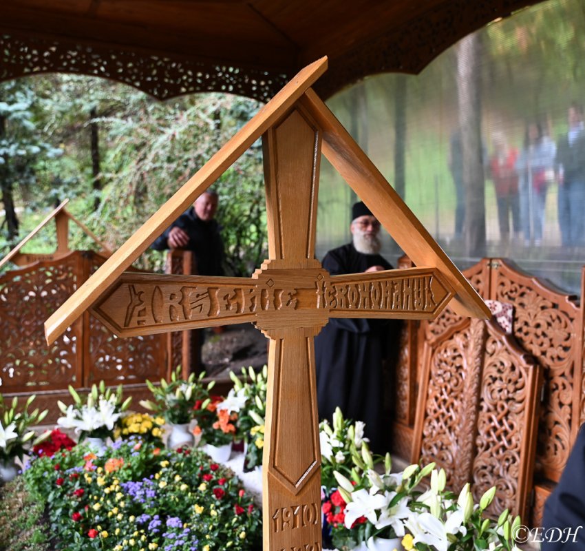 Proclamarea locală a canonizării Sfântului Cuvios Mărturisitor Arsenie de la Prislop 348889