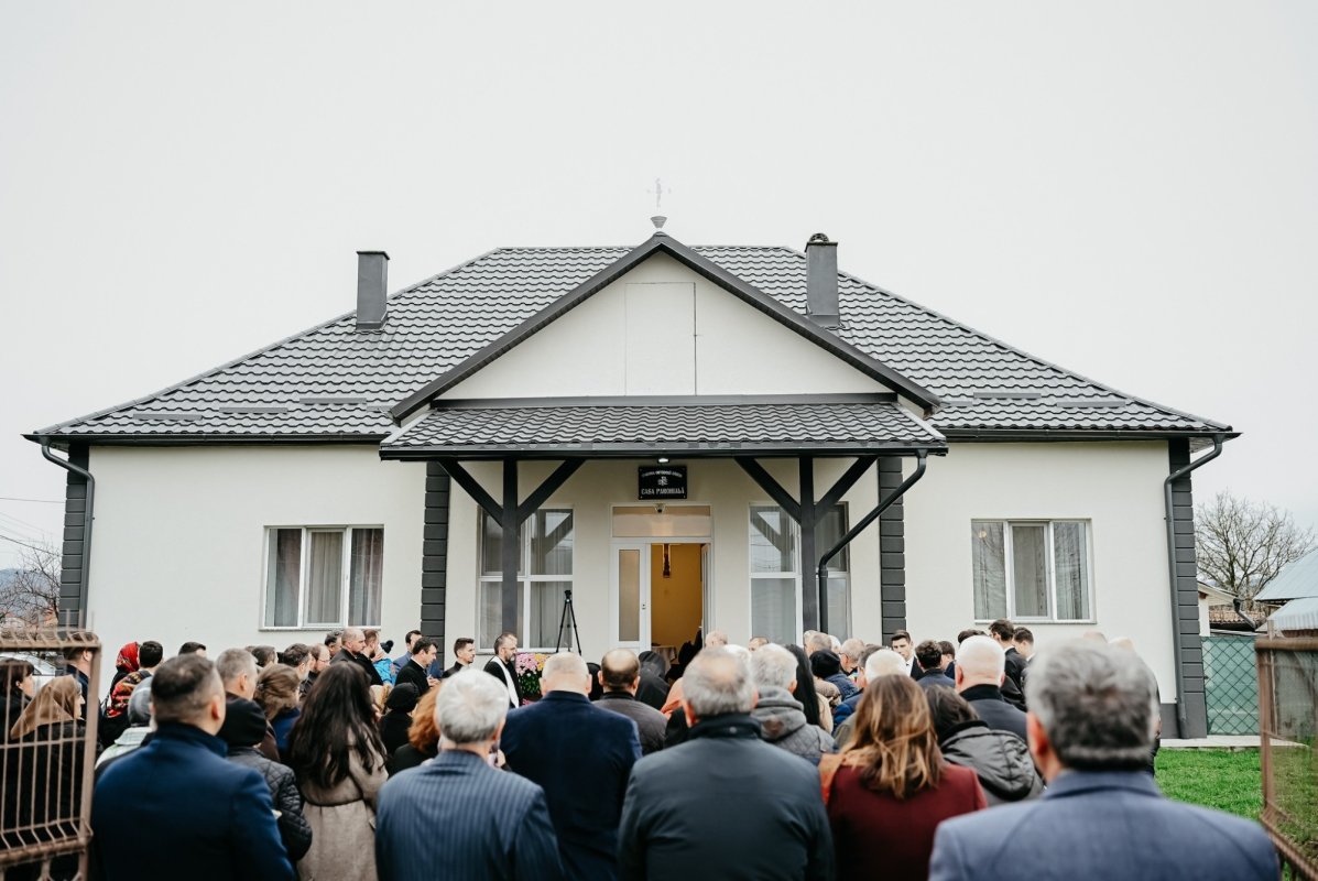 Resfințirea Bisericii „Înălțarea Domnului” din Mănăstireni 348790