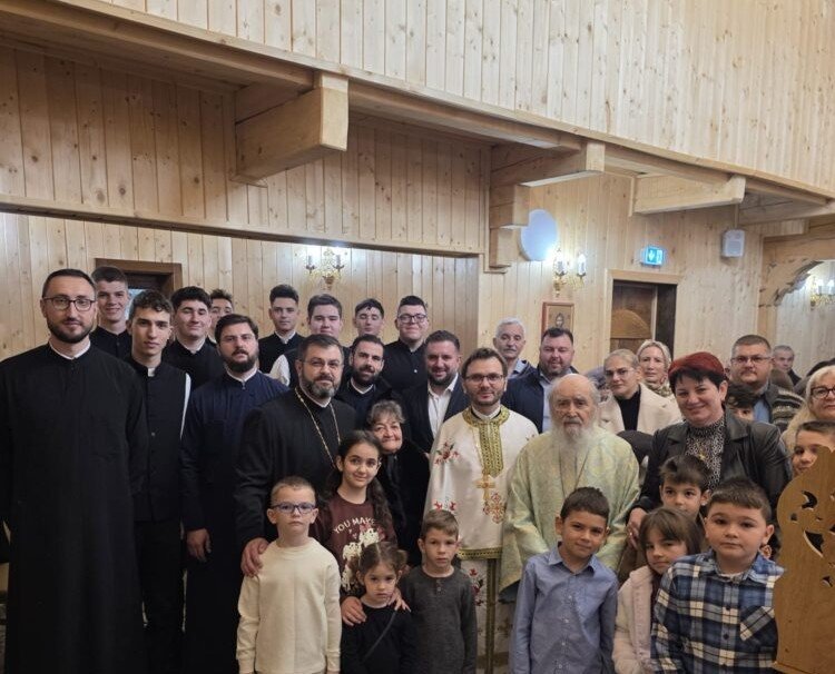 Slujire arhierească la paraclisul Clinicii „Laser System” Vladimirescu 348885