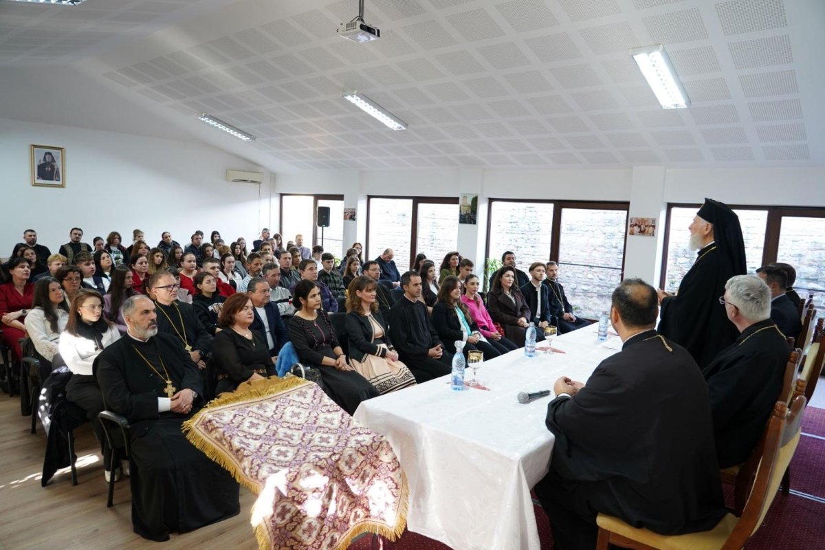 Premierea câștigătorilor unui concurs școlar din județul Dâmbovița 348941