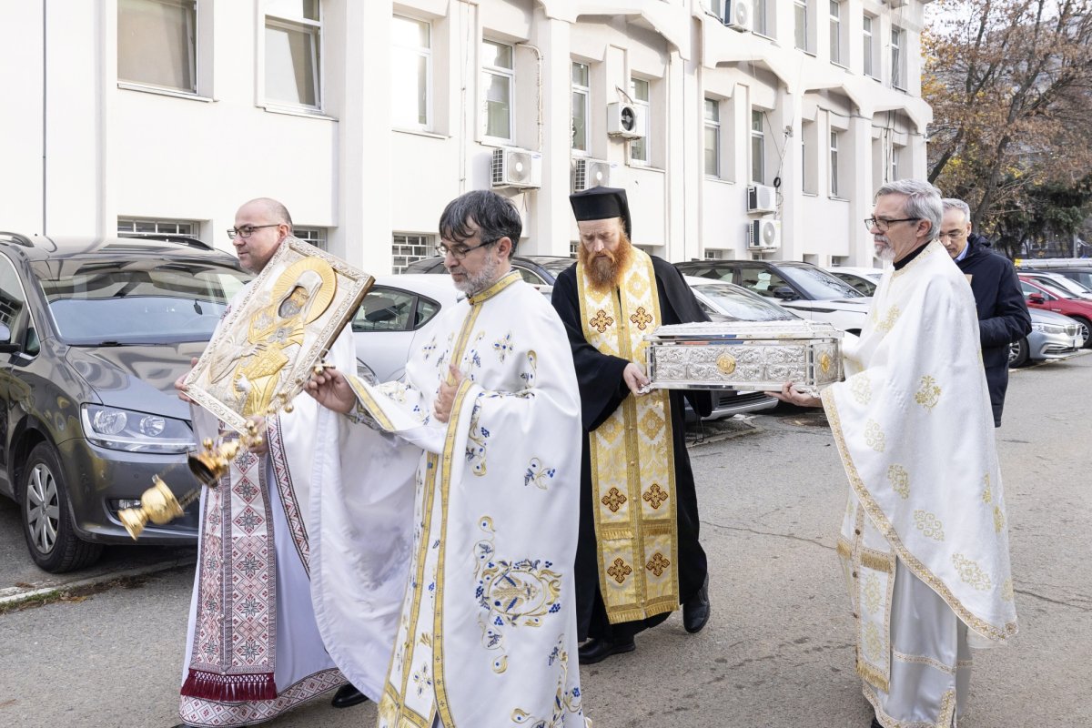Sfântul Stelian cinstit la biserica Spitalului „Marie Curie” din București 348943