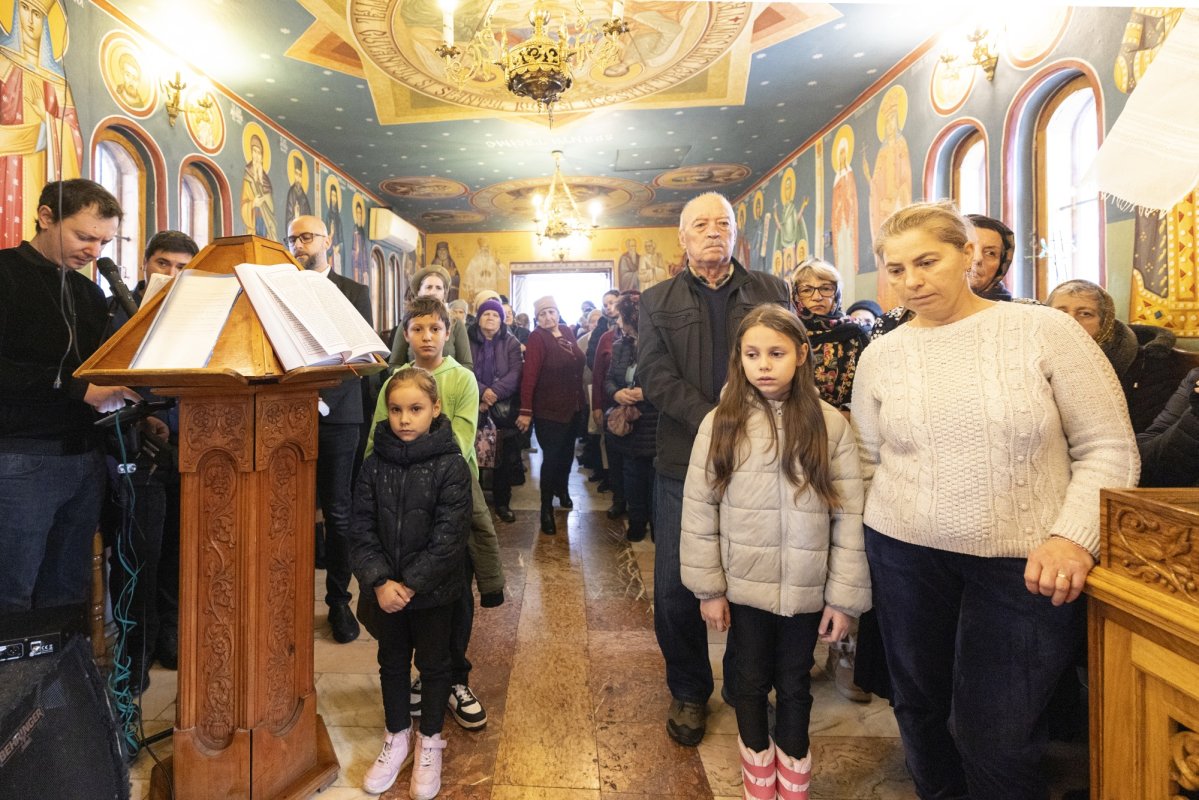 Sfântul Stelian cinstit la biserica Spitalului „Marie Curie” din București 348945