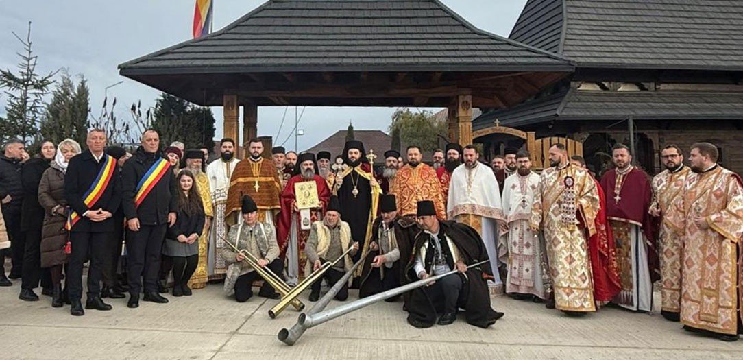 Slujire arhierească în comuna Șcheia, Suceava, de hramul Sfintei Ecaterina 348991