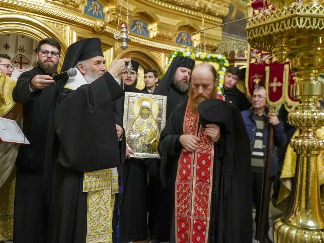 Procesiunea „Călători pe cărările sfinţilor” la Galaţi 349157