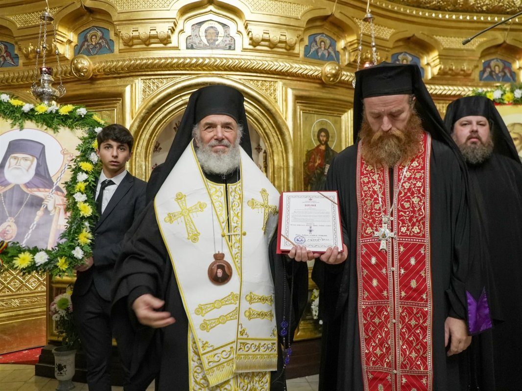 Procesiunea „Călători pe cărările sfinţilor” la Galaţi 349158