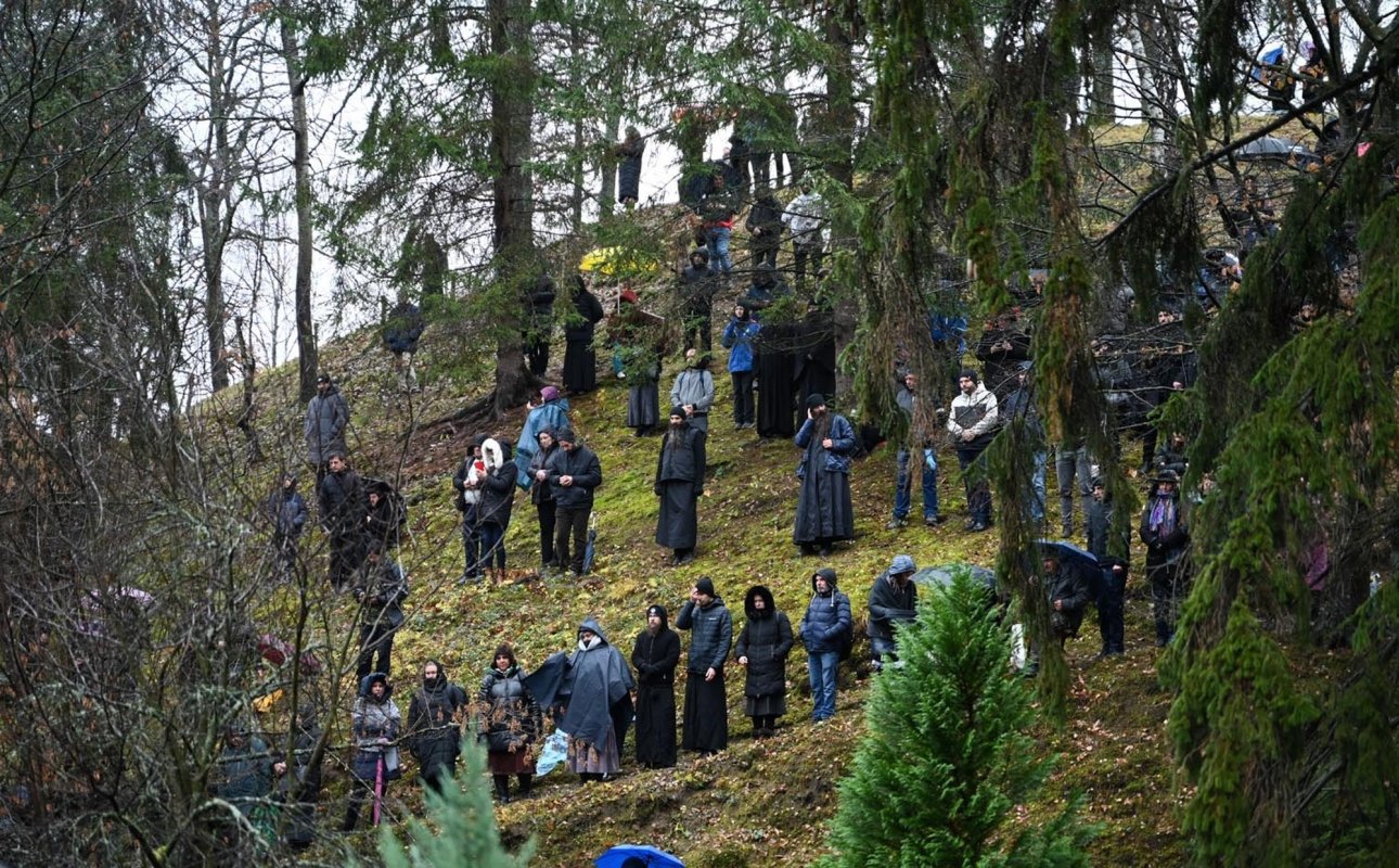 Proclamarea canonizării Sfântului Cuvios Mărturisitor Arsenie de la Prislop 349229