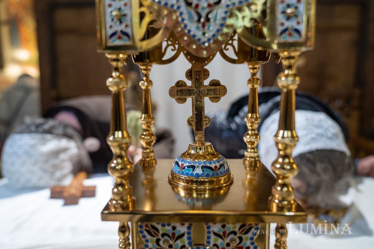 Coloseni 3, 12-16 235356