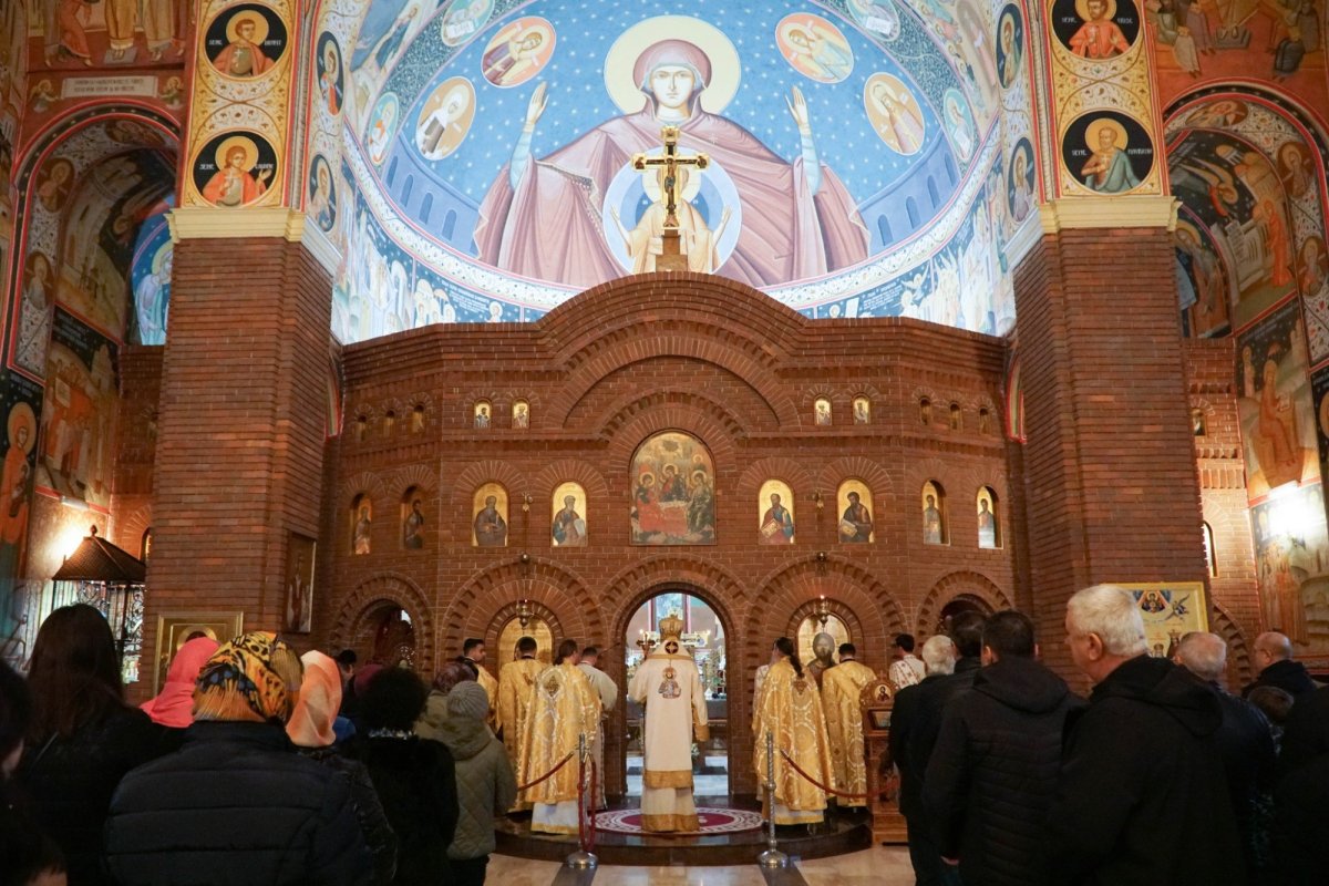 Ocrotitorul României cinstit în eparhii din Muntenia și Dobrogea 349402