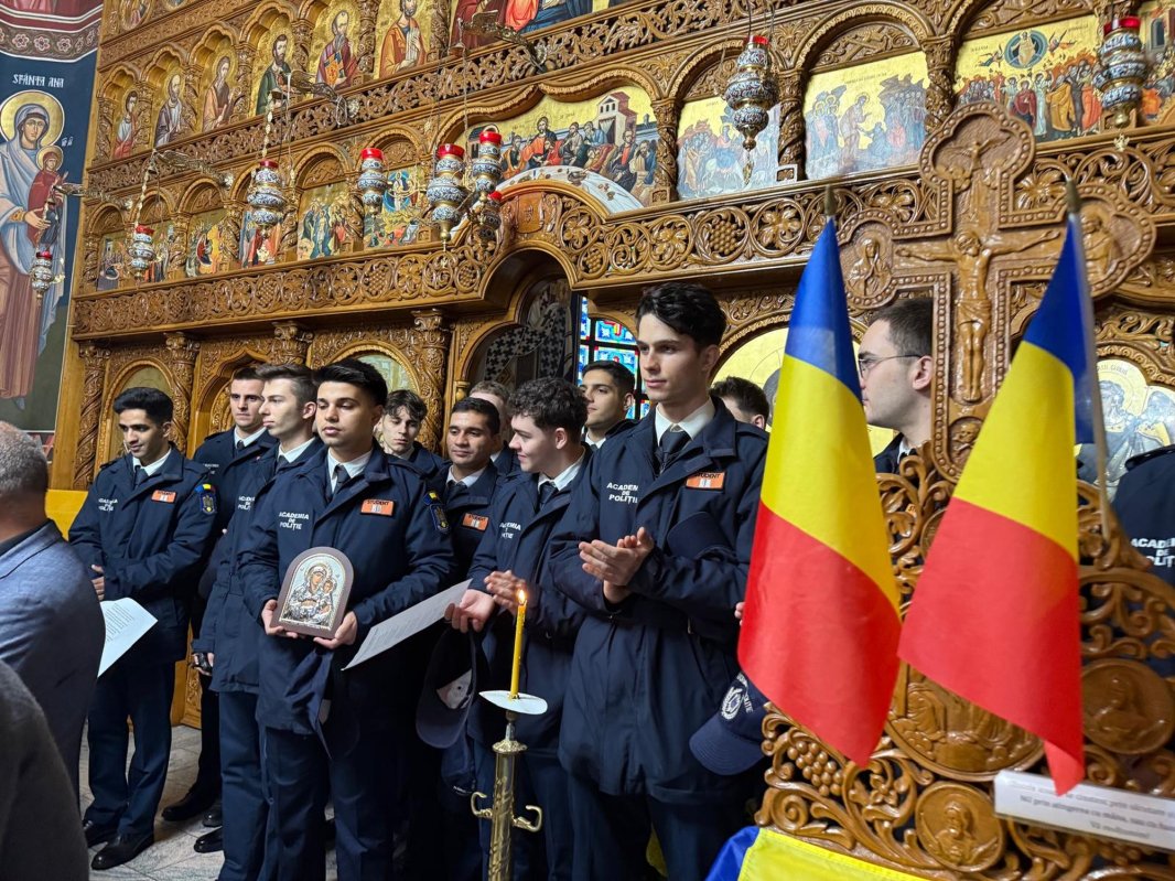 Sărbătoare națională bisericească marcată într‑o parohie bucureșteană 349367