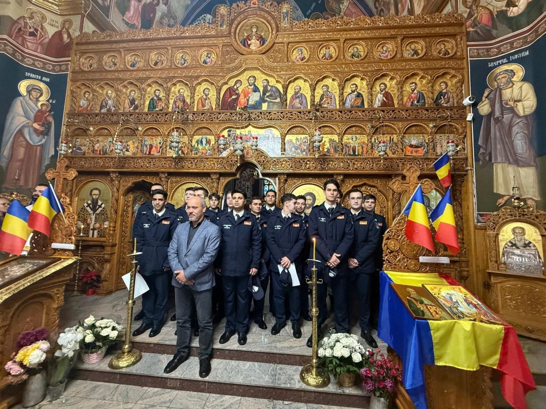 Sărbătoare națională bisericească marcată într‑o parohie bucureșteană 349368