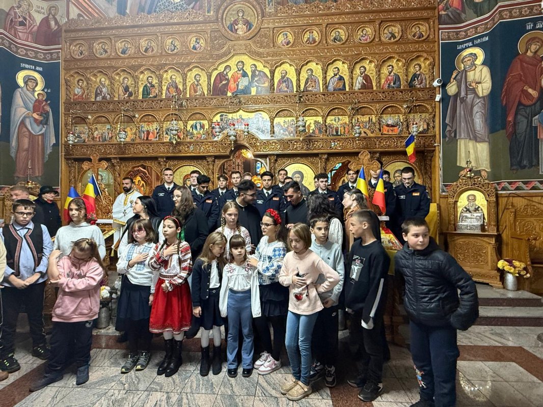 Sărbătoare națională bisericească marcată într‑o parohie bucureșteană 349369