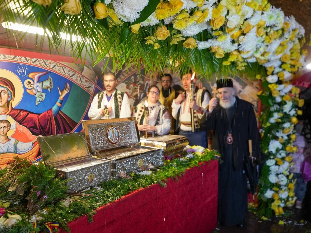 Cinstire adusă de credincioșii gălățeni Apostolului românilor 349497