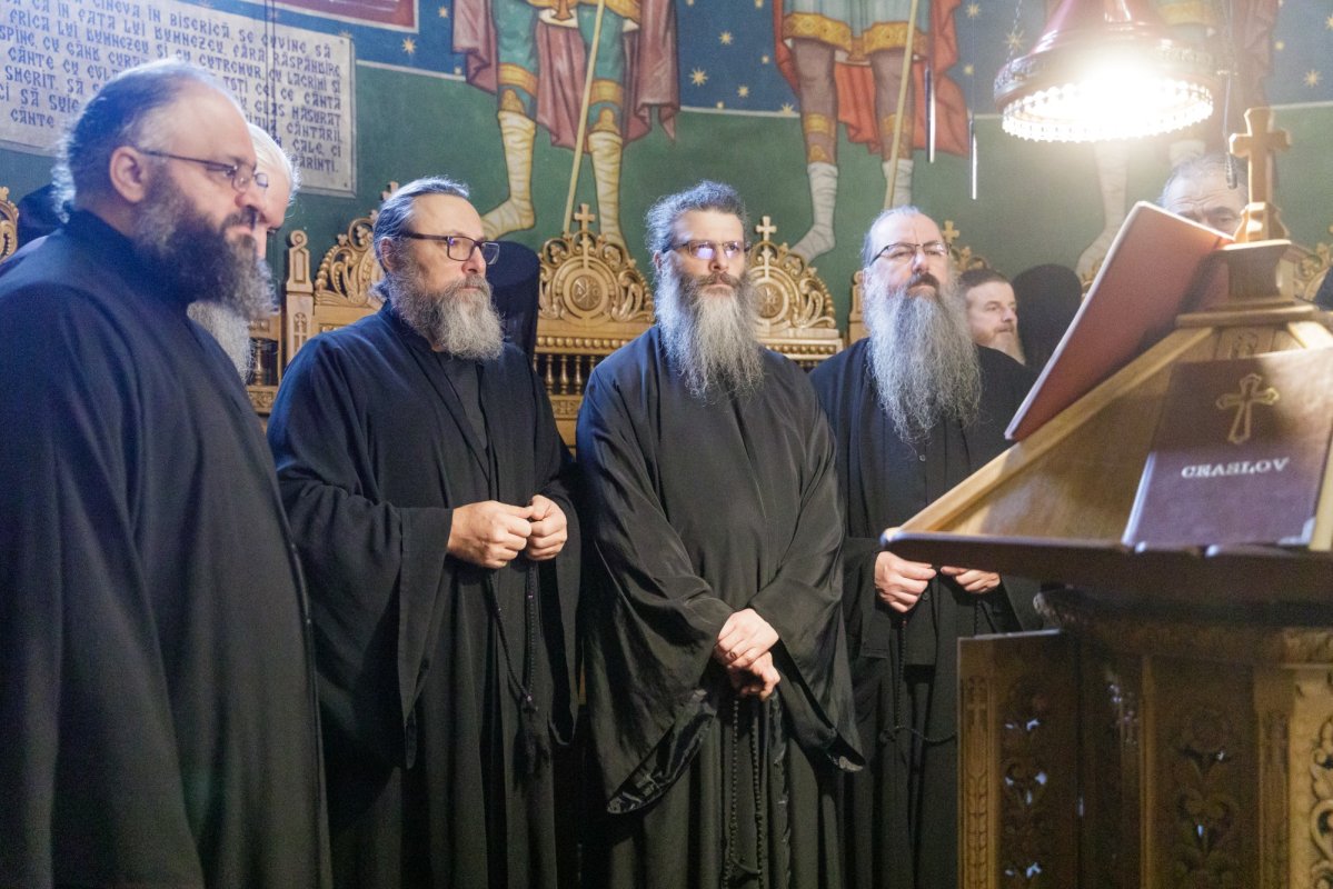 Prima celebrare a Sfinților Cleopa și Paisie la Mănăstirea Sihăstria 349477