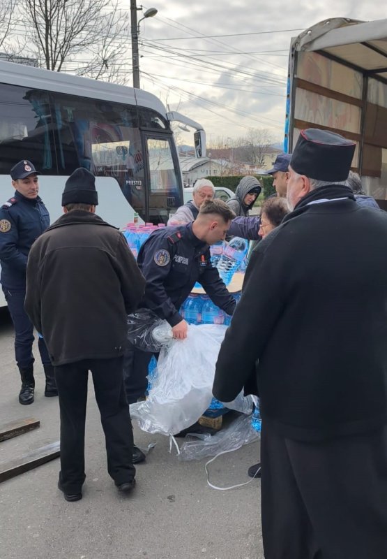 Patriarhia Română în sprijinul celor afectați de lipsa apei potabile din Prahova 349559