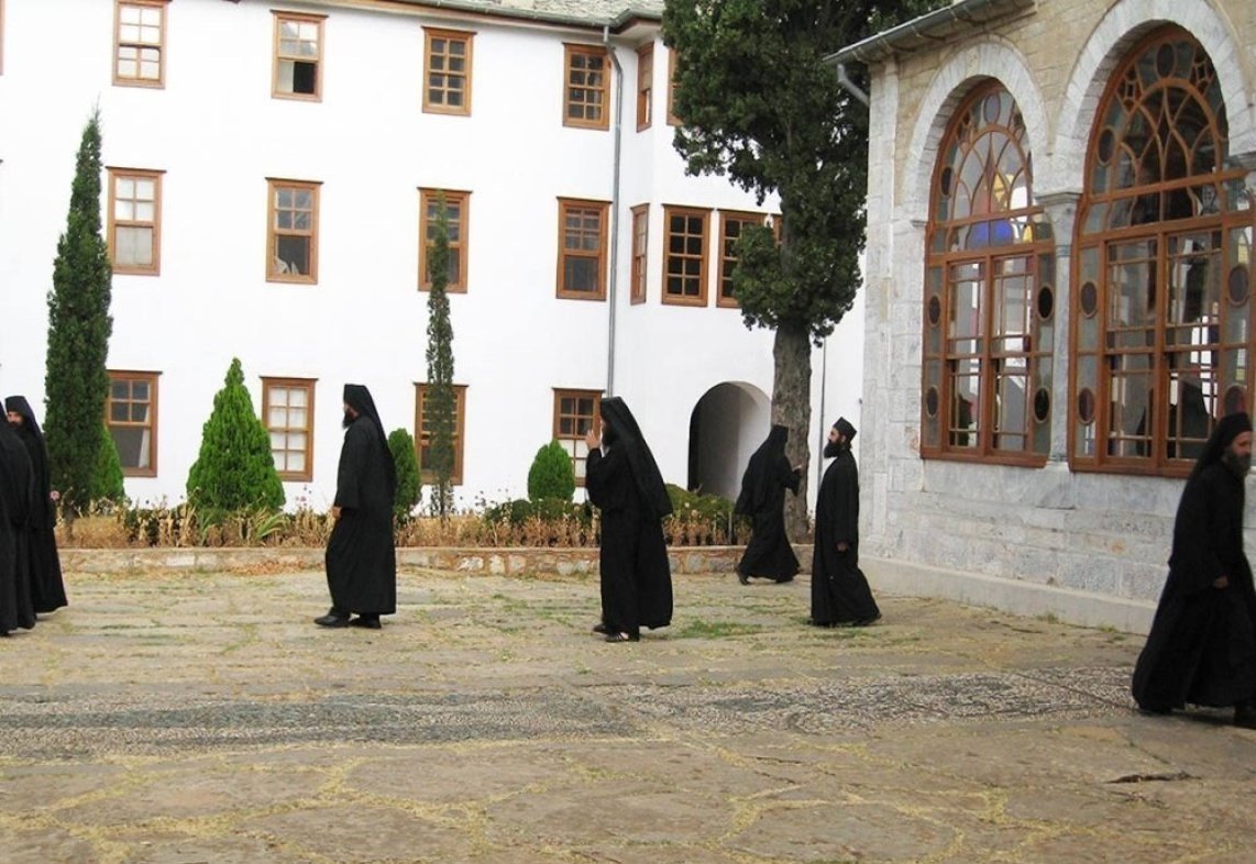 Ascultarea - chintesența vieții călugărești 349685