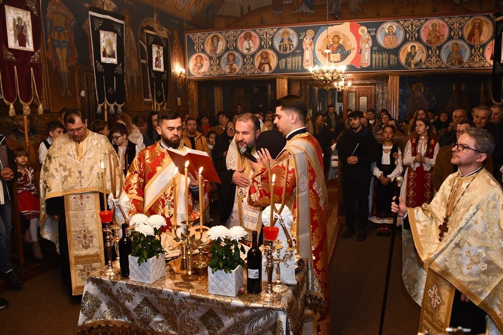 Binecuvântare arhierească în Parohia Mâtnicu Mare din Banat 349776