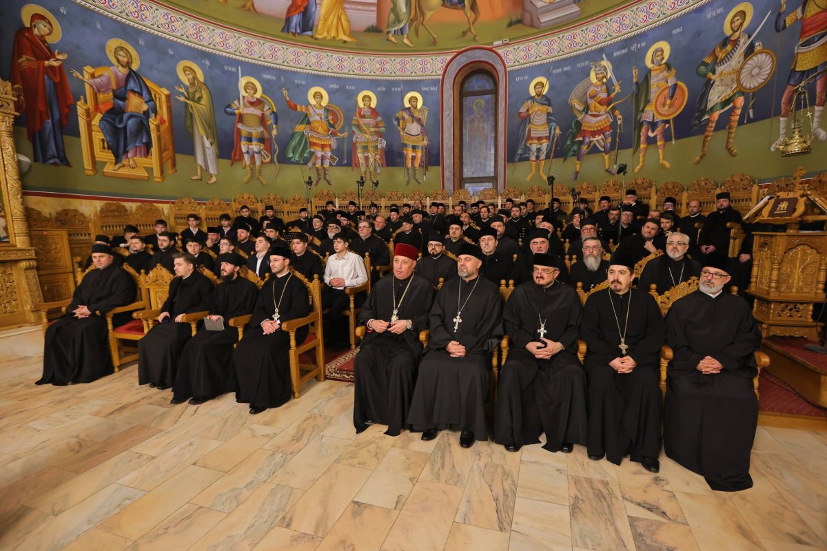 Părintele Arsenie Muscalu a conferențiat la Buzău 349768