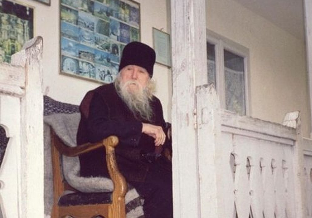 Prietenii de la Mălini ai Sfântului Cleopa 349116