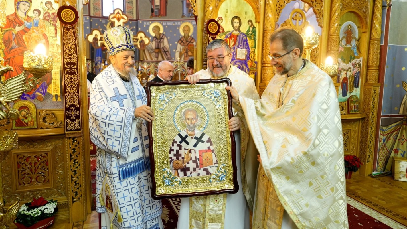 Sărbătoare la Biserica „Înălţarea Domnului” şi „Sfântul Nicolae” din Sibiu 349963