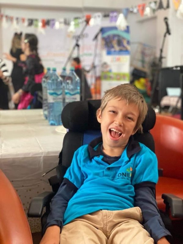 Fiți o verigă în lanțul de lumină pentru Ioan și Teodor! 350106