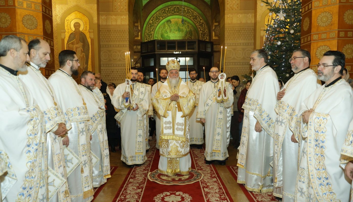 Zile încununate de slujiri arhierești la Craiova 350045