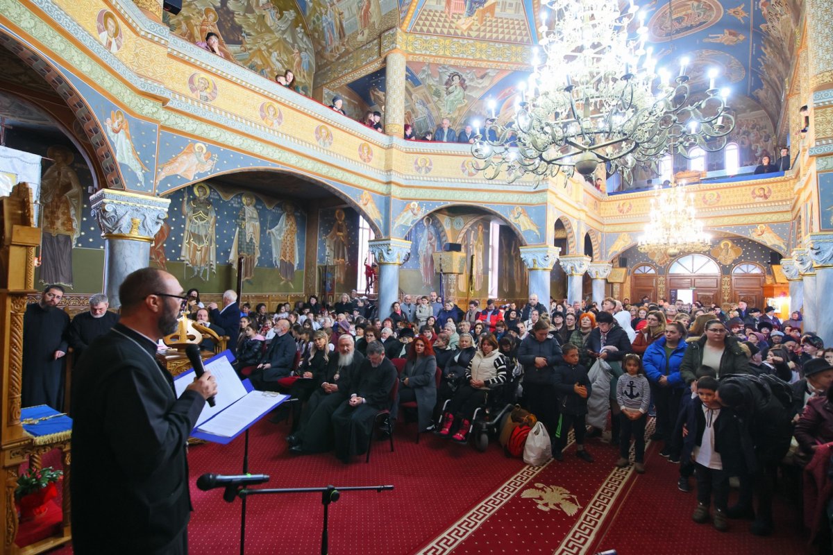 Ziua Internațională a Persoanelor cu Dizabilități sărbătorită la Turda 350038