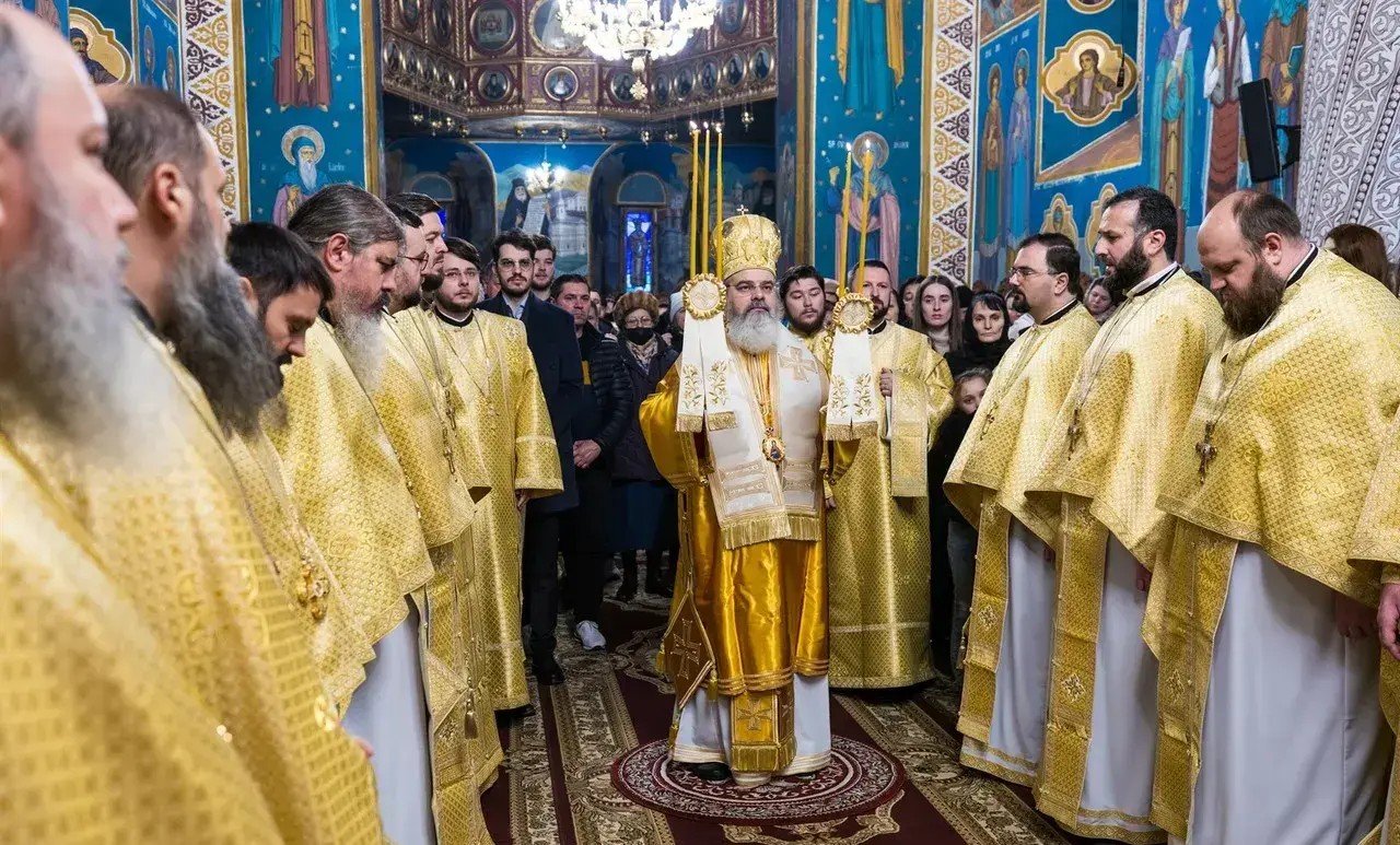 Hirotonie la Catedrala Episcopală din Huși 350155
