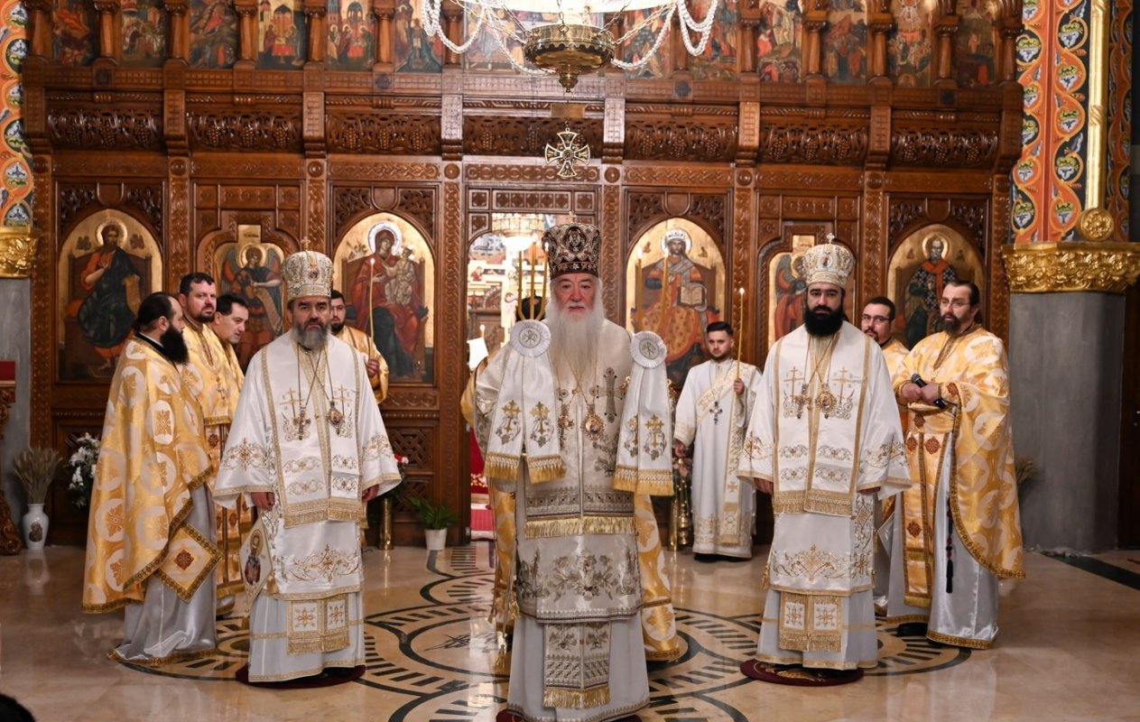 Hramul de iarnă al Catedralei Episcopale din Deva 350134