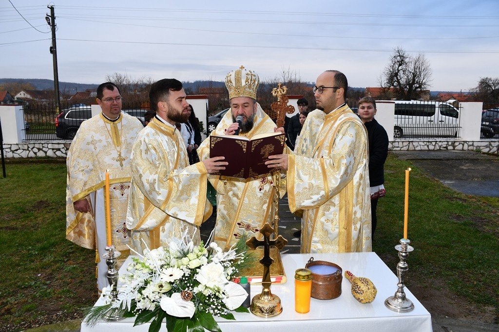 Înnoire la biserica din Prisaca, județul Caraș‑Severin 350166
