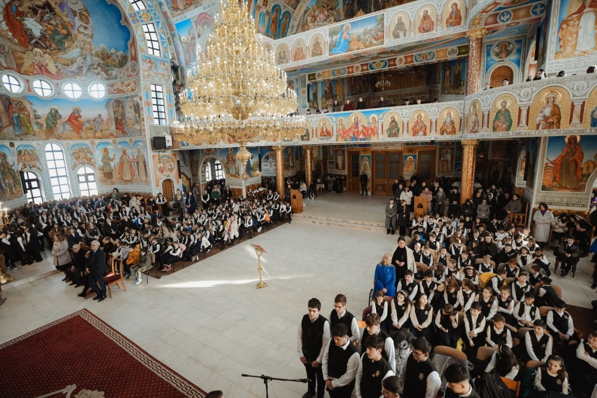 Sărbătoare pentru elevii Liceului Ortodox „Sfântul Nicolae” din Zalău 350144