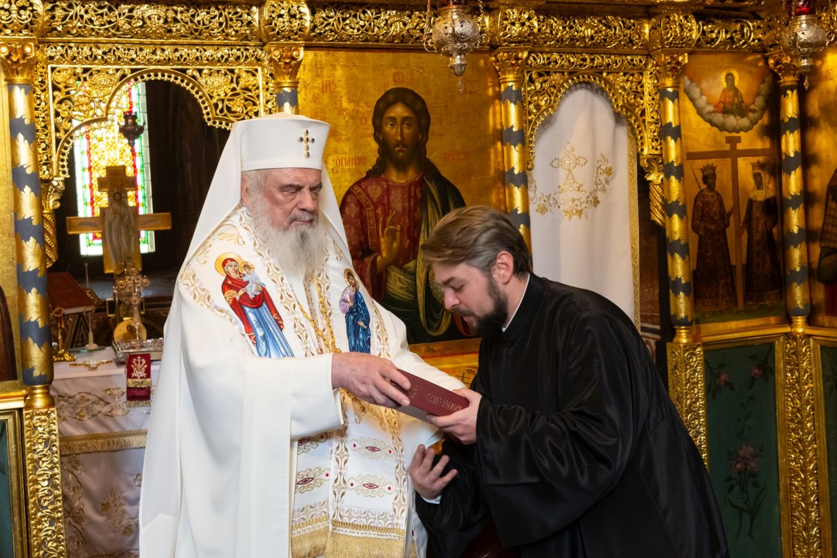 Hirotesii de noi duhovnici în Arhiepiscopia Bucureștilor  350249