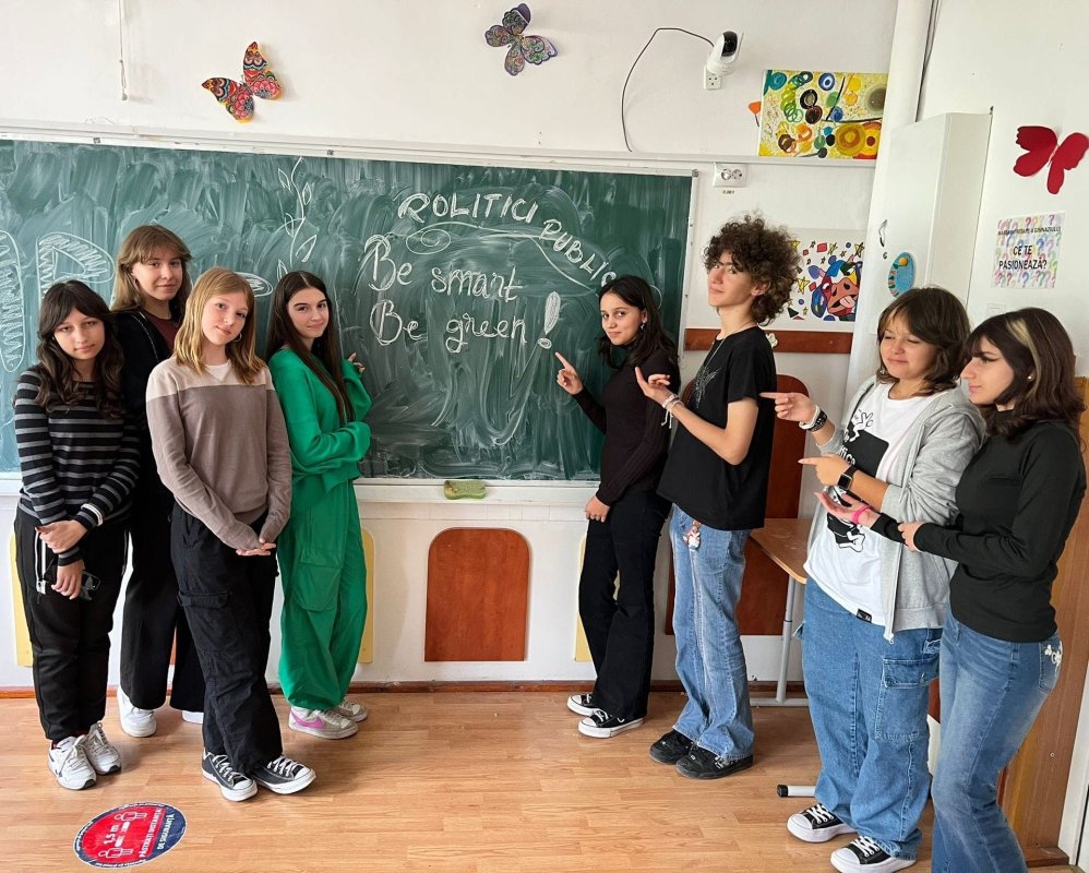 Școala viitorului: elevi autonomi și implicați, profesori „ghizi” 350121