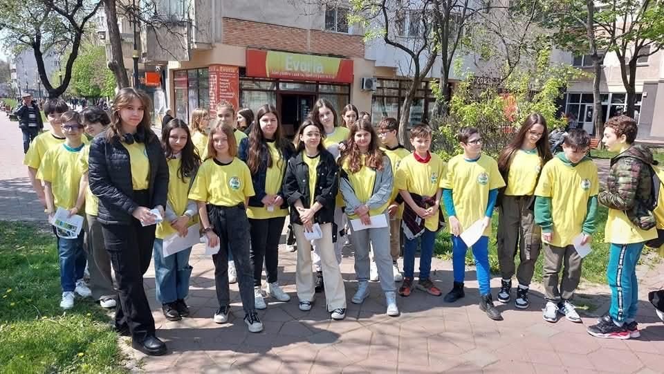 Școala viitorului: elevi autonomi și implicați, profesori „ghizi” 350125