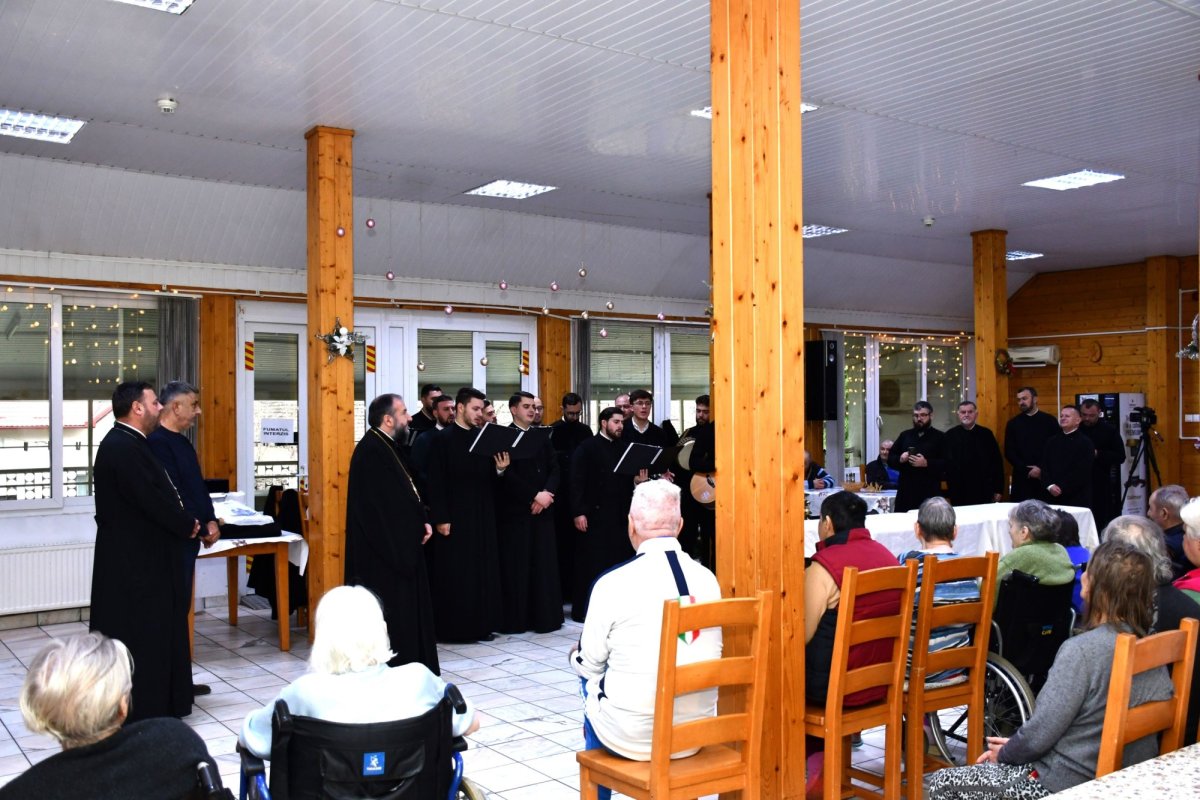 Colinde și daruri pentru beneficiarii mai multor instituții medicale și social‑filantropice 350394